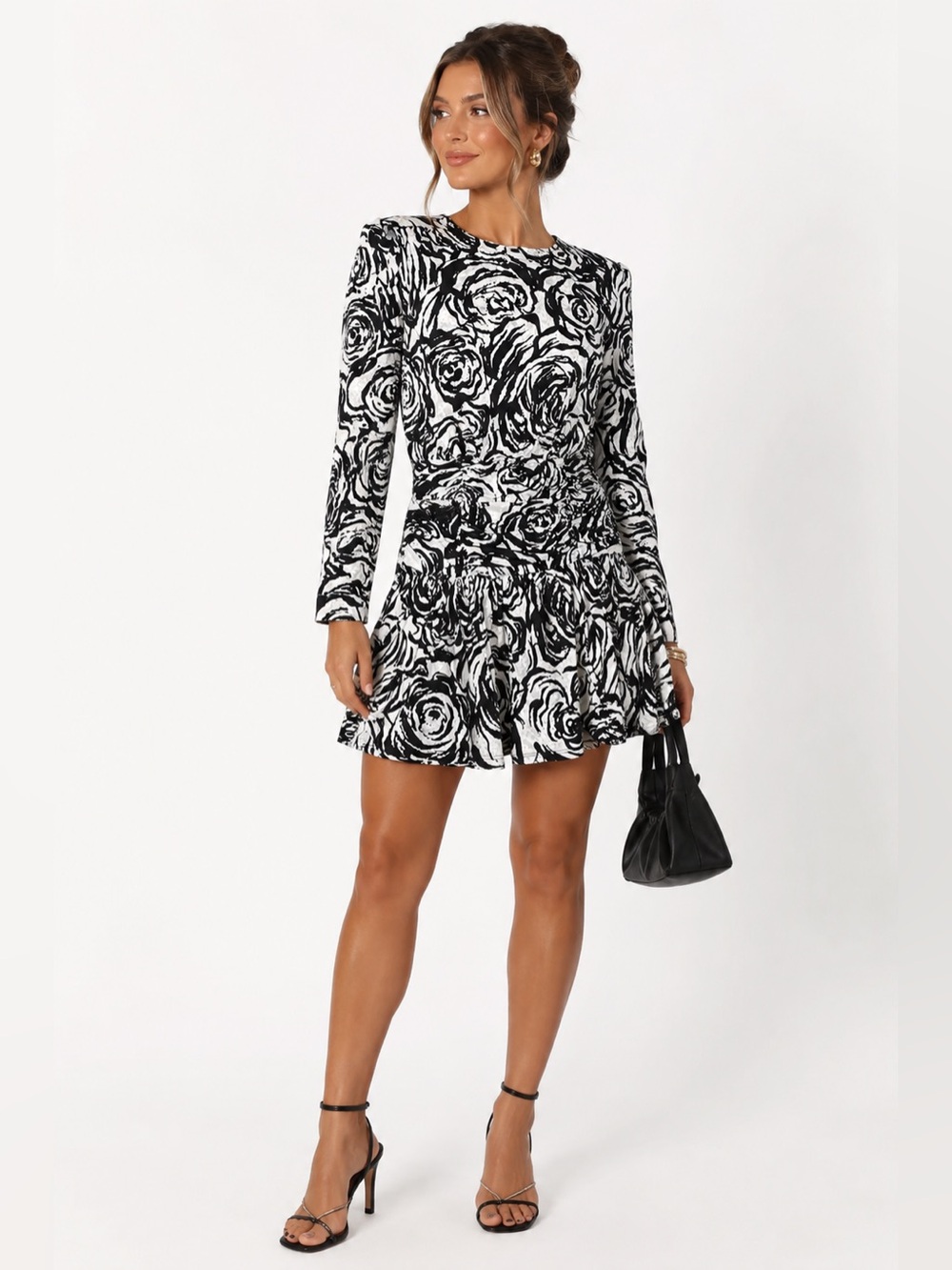 NWT Bar III Black White Floral Ruched Mini Dress M Long Sleeve party sexy chic - Picture 1 of 10